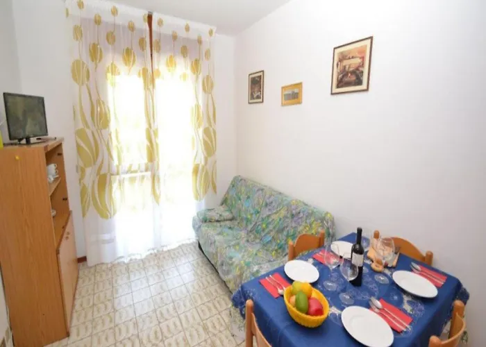 Apartment Cozy Flat With Shared Swimming Pool *