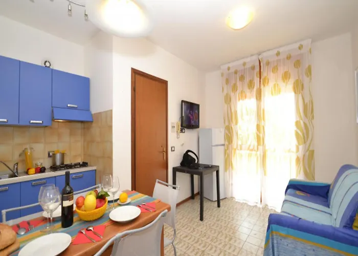 Διαμέρισμα Cozy Flat With Shared Swimming Pool *